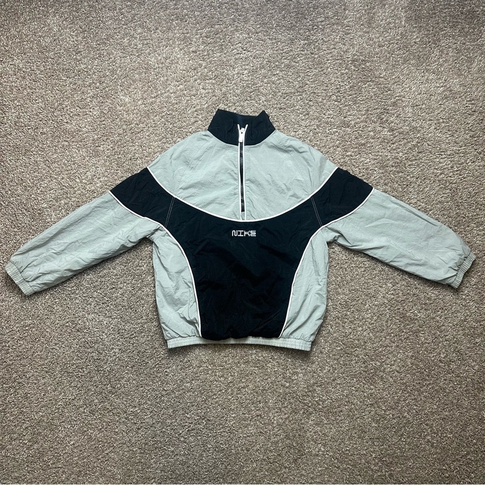 Nike Amplify Jacket little kids size 6-7 yrs